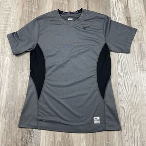 Nike‎ Pro Shirt Mens Small Gray Fitted Compression Vented Dri Fit Gym Pilling